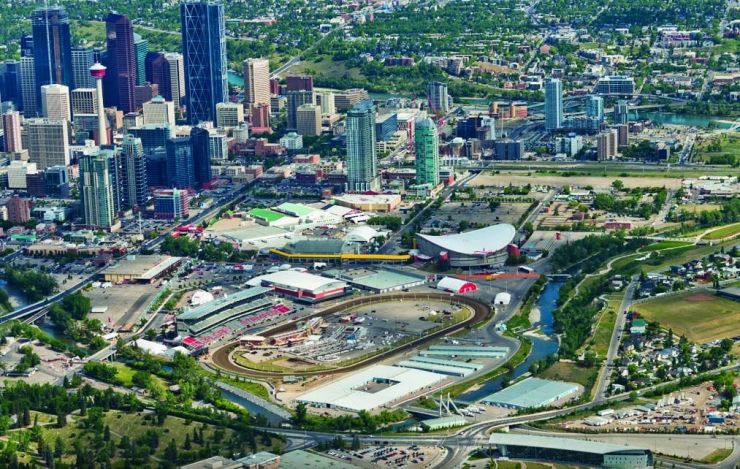 Aerial_Downtown_CalgarySaddledome_Skyline.jpg